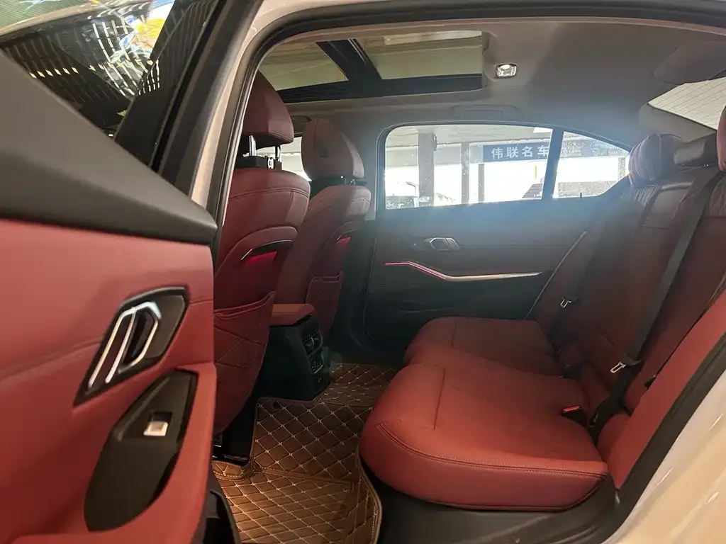 BMW 3 Series 2025 из CN, фото 2