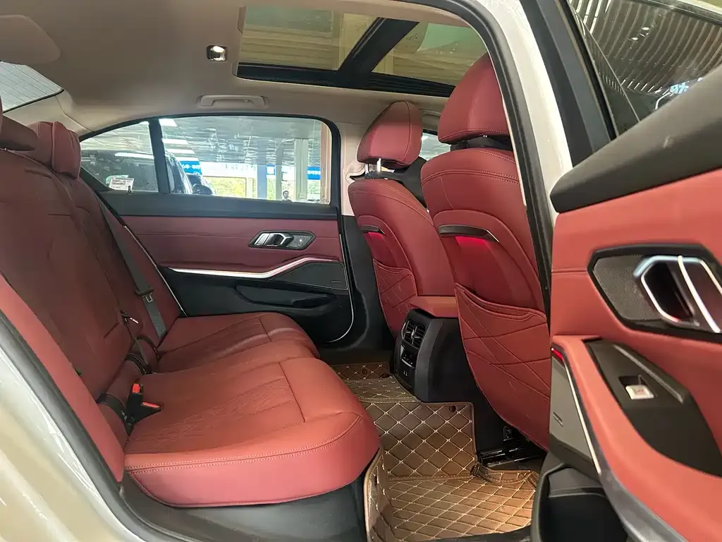BMW 3 Series 2025 из CN, фото 4