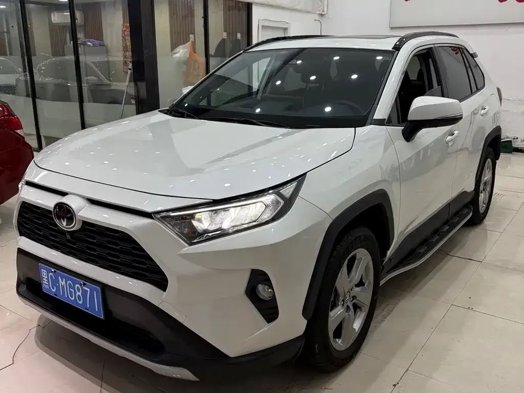 Toyota RAV4 2021 из CN, фото 2