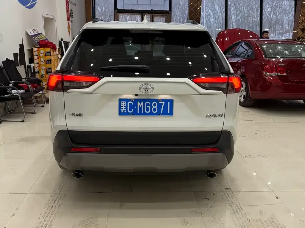 Toyota RAV4 2021 из CN, фото 4