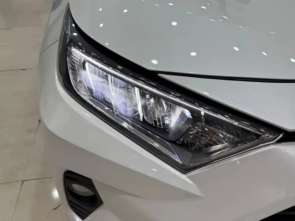 Toyota RAV4 2021 из CN, фото 8