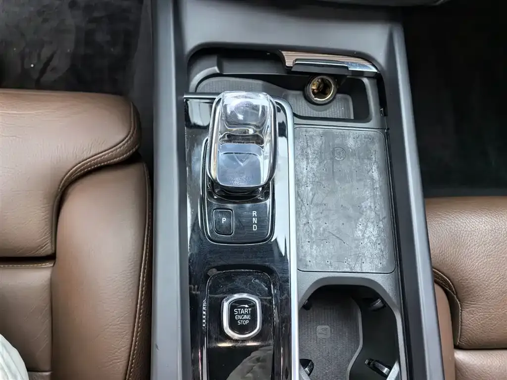 Volvo XC60 2022 из CN, фото 5