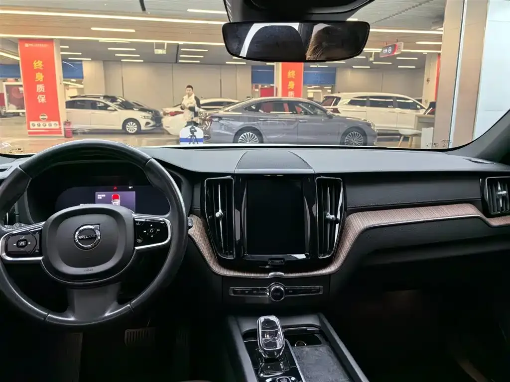 Volvo XC60 2022 из CN, фото 9