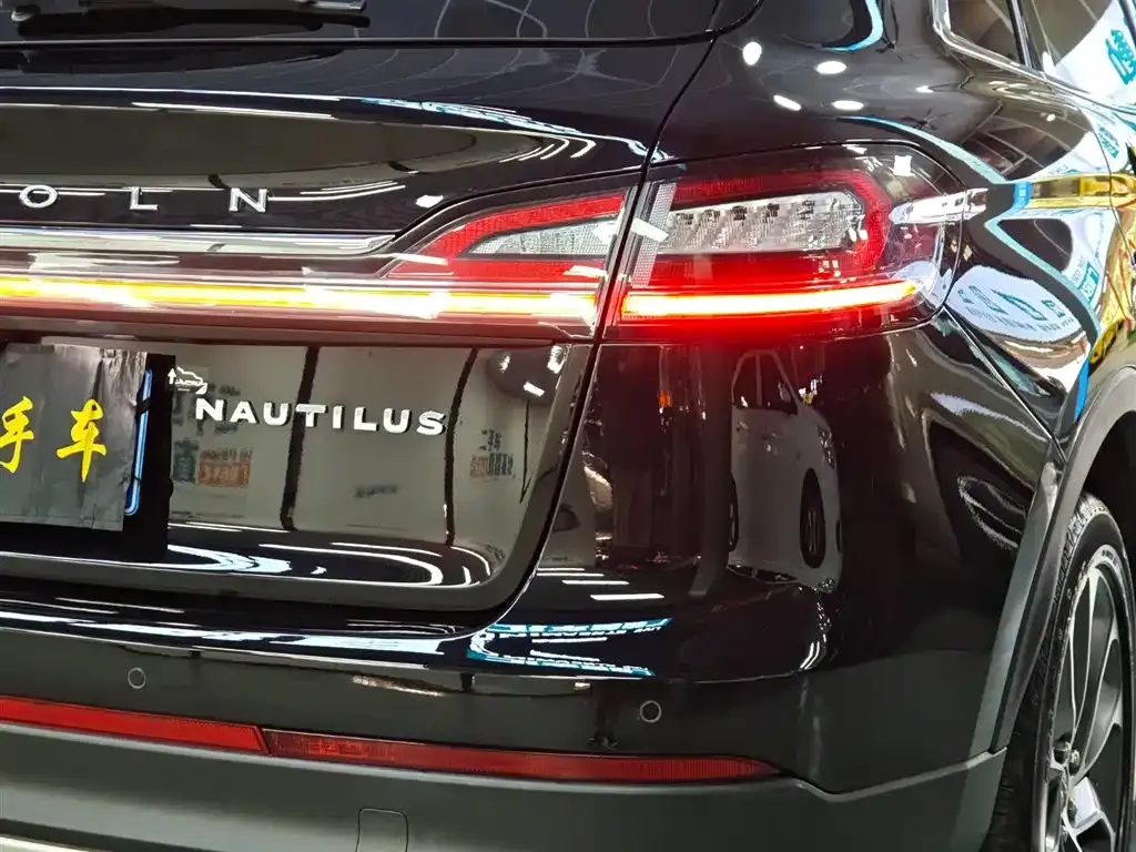 Lincoln Nautilus 2023 из CN, фото 10