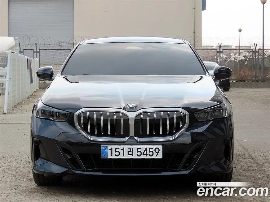 BMW 5-Series 2025 из KR, фото 5