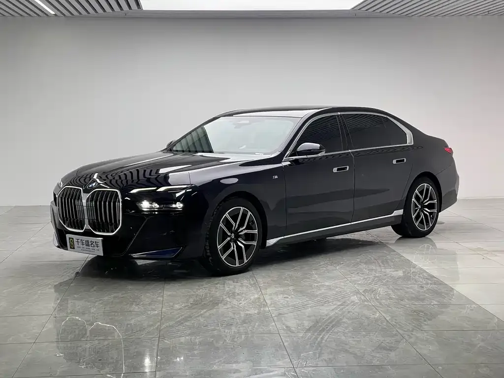 BMW 7 Series 2025 из CN, фото 1