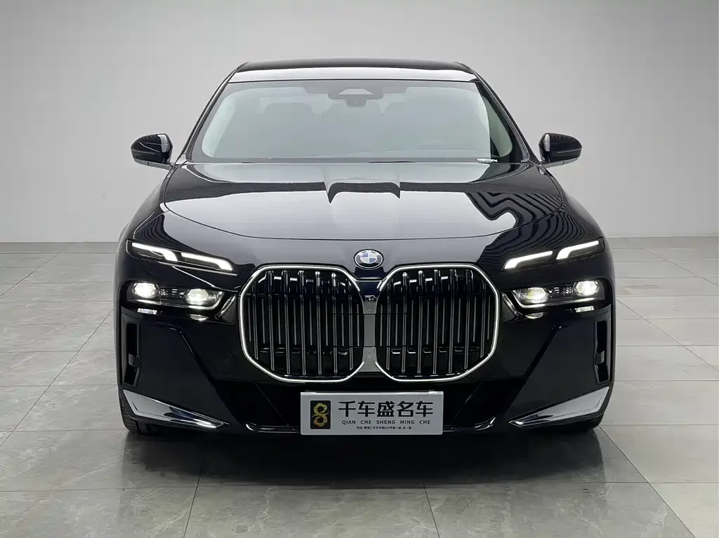 BMW 7 Series 2025 из CN, фото 6