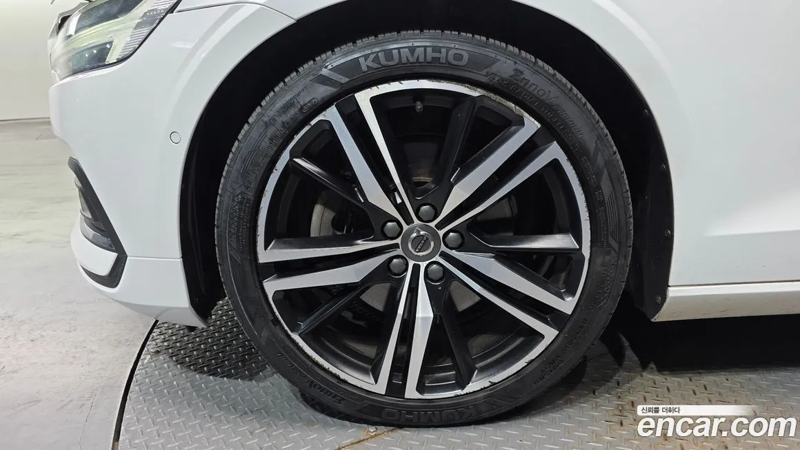 Volvo S60 2022 из KR, фото 2