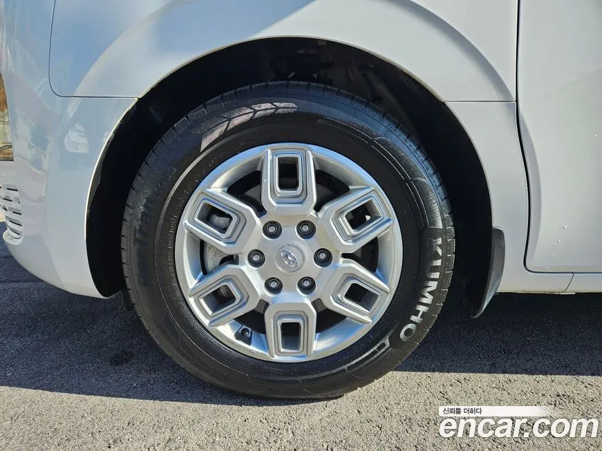 Hyundai Staria 2023 из KR, фото 2