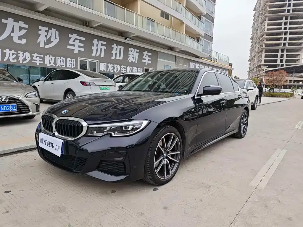 BMW 3 Series 2022 из CN, фото 1