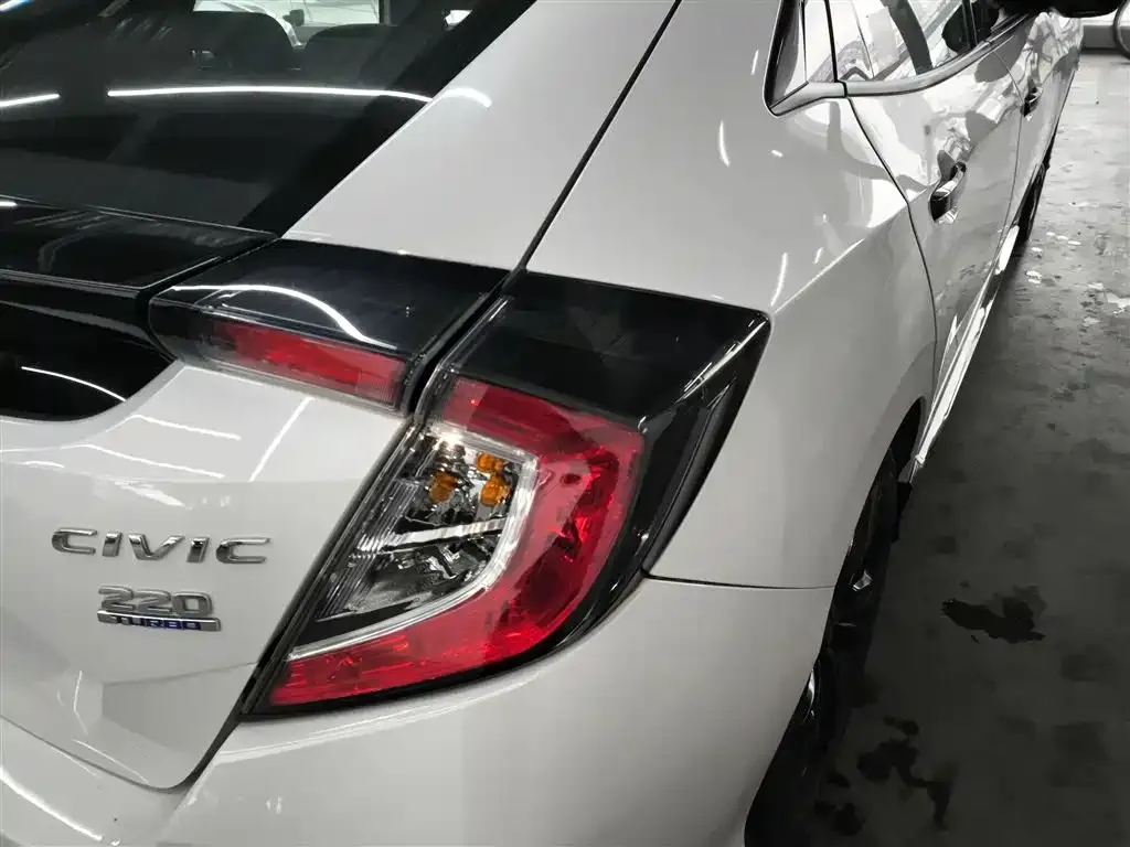 Honda Civic — фото 10