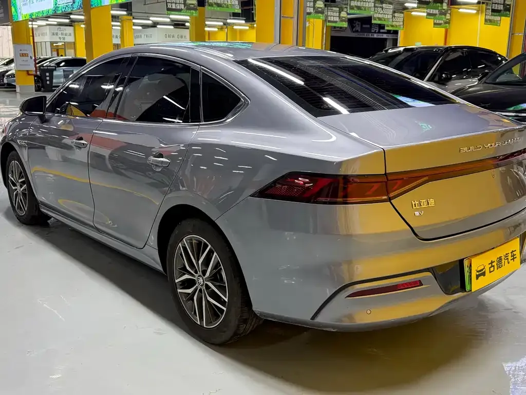 BYD Qin PLUS — фото 10