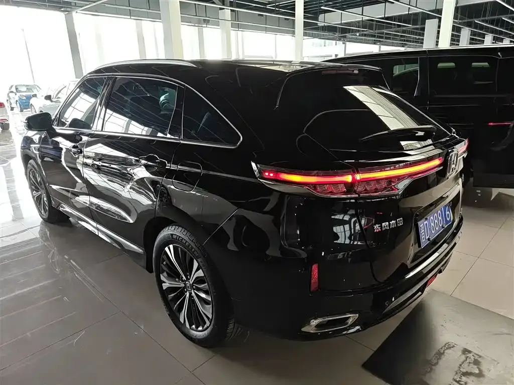 Honda UR-V — фото 8
