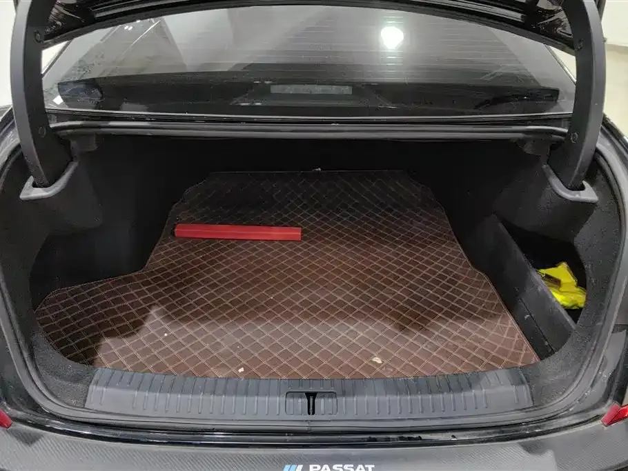 Volkswagen Passat — фото 3