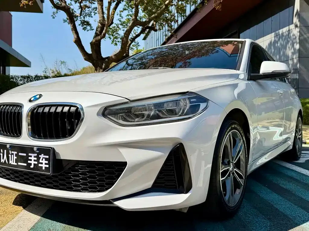 BMW 1 Series 2022 из CN, фото 4