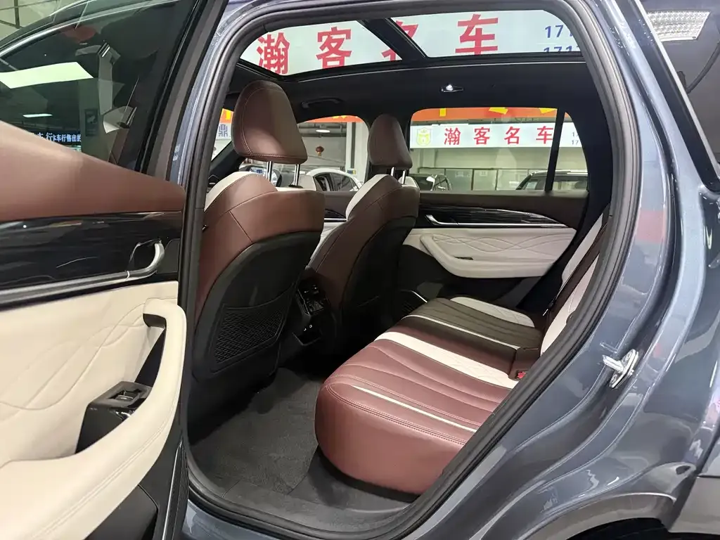 Geely Xingyue L — фото 6