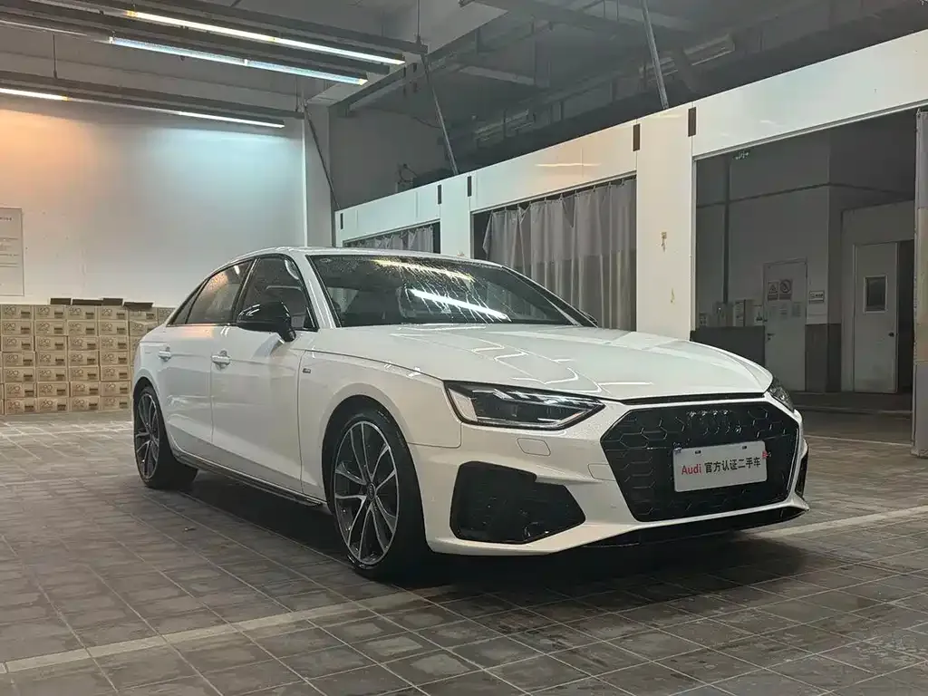 Audi A4L 2022 из CN, фото 5