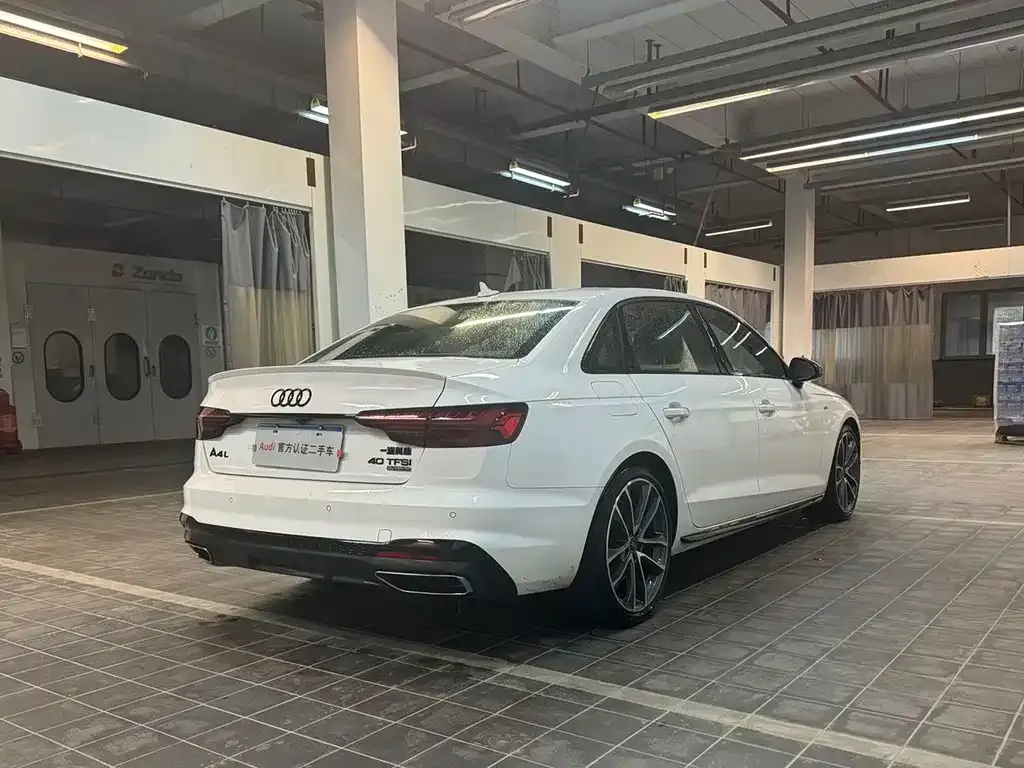 Audi A4L 2022 из CN, фото 7
