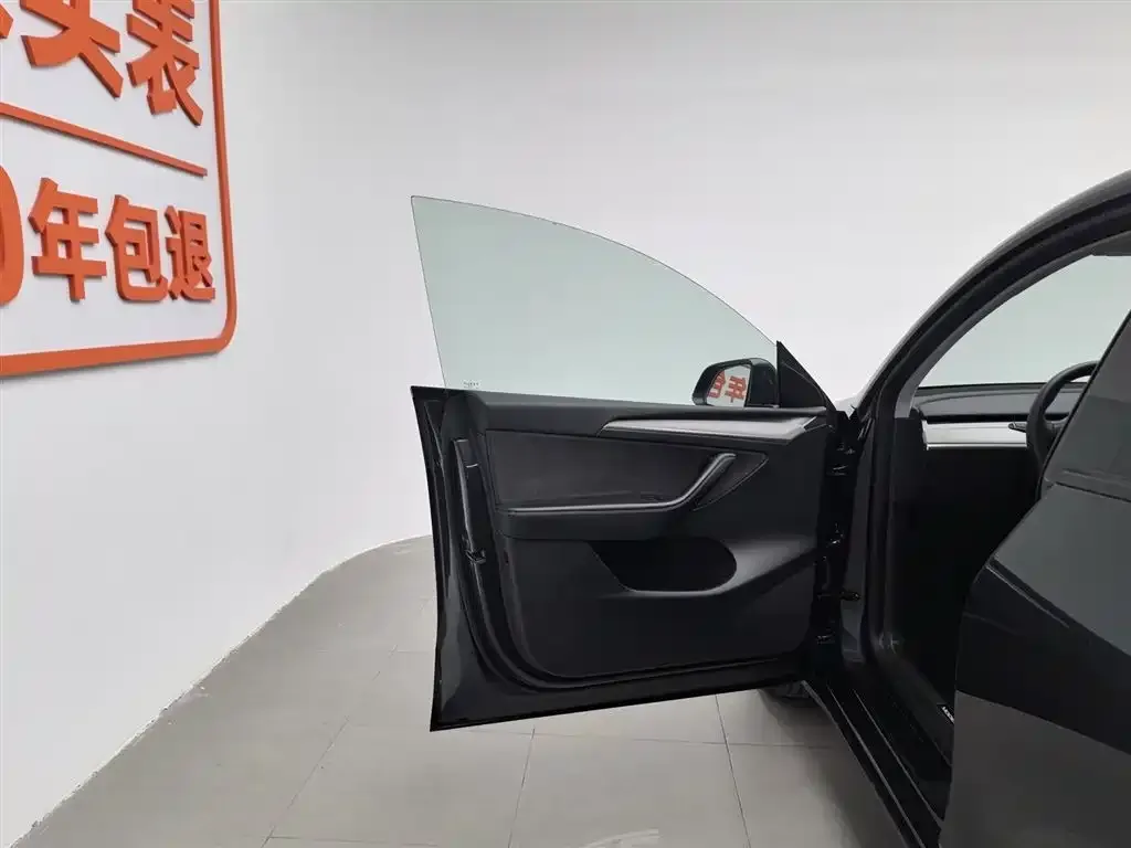 Tesla Model Y 2024 из CN, фото 5