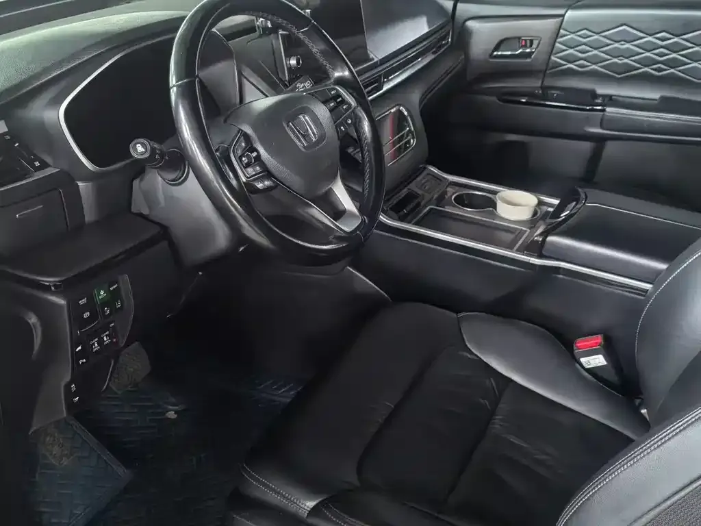 Honda Elysion 2022 из CN, фото 4