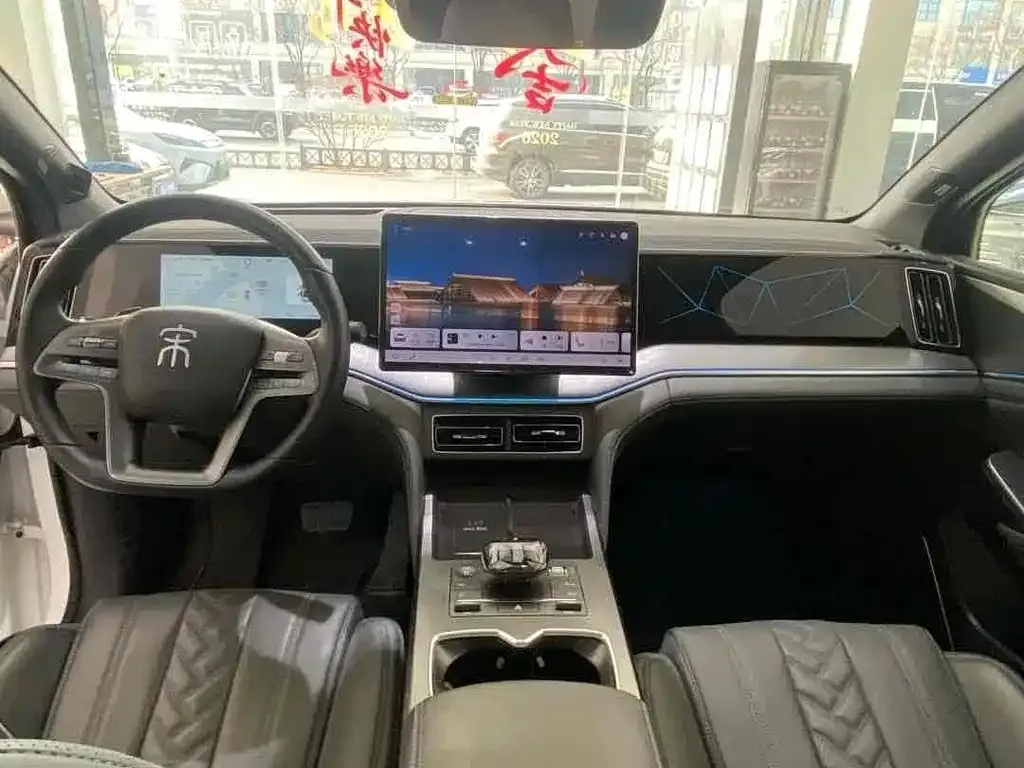 BYD L DM-i — фото 7