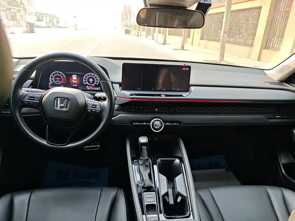 Honda Accord — фото 5