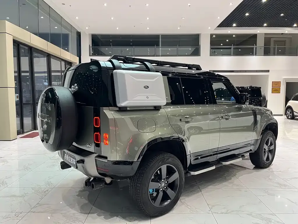 Land Rover Defender — фото 8