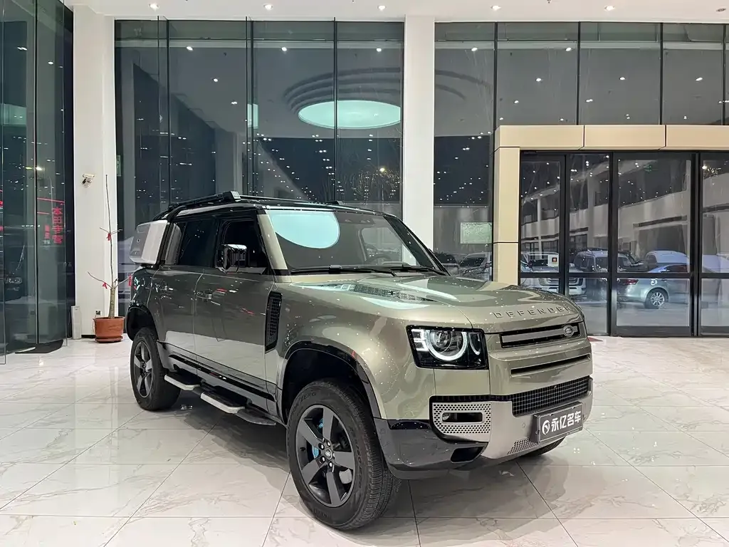 Land Rover Defender — фото 10