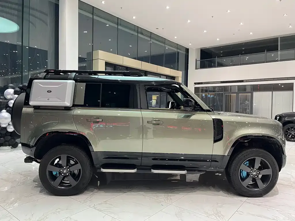 Land Rover Defender — фото 6