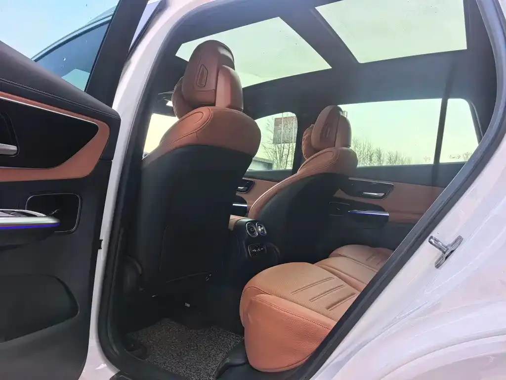 Mercedes-Benz GLC 2024 из CN, фото 2