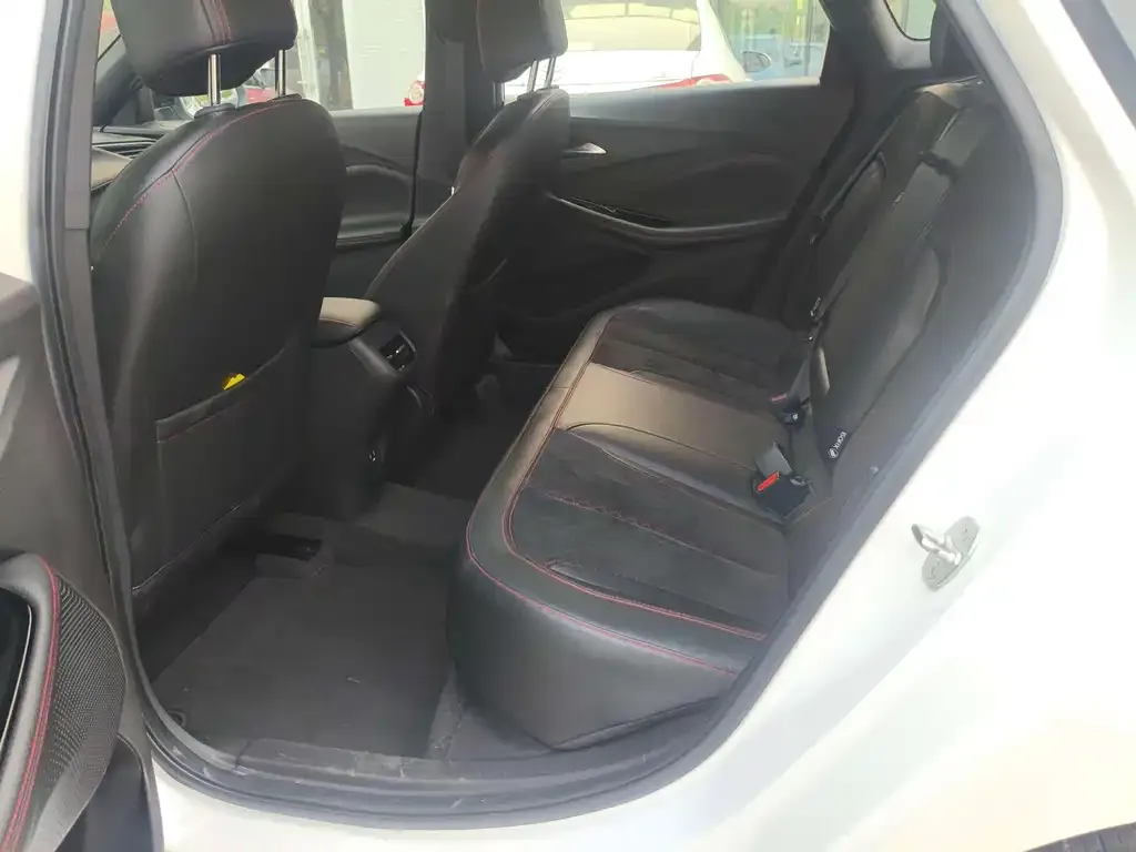 Buick Verano — фото 2
