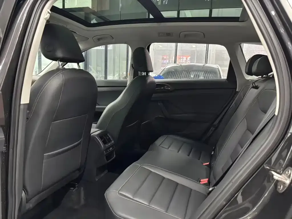 Volkswagen Tharu 2022 из CN, фото 7