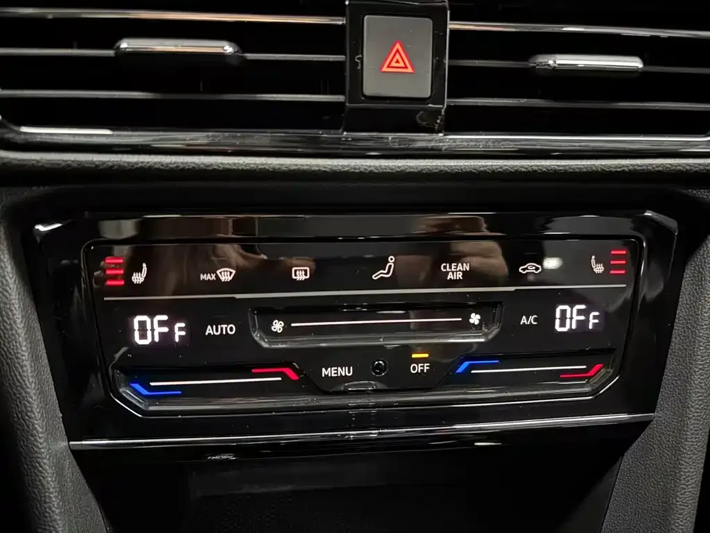 Volkswagen Tharu 2022 из CN, фото 8