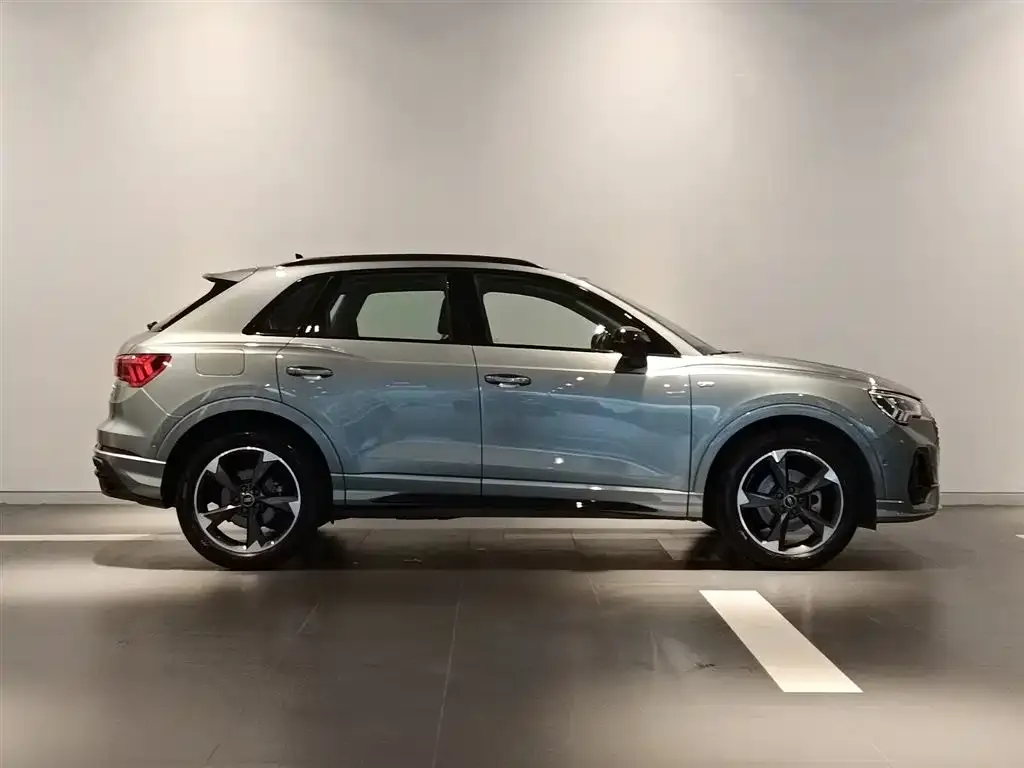 Audi Q3 2023 из CN, фото 7