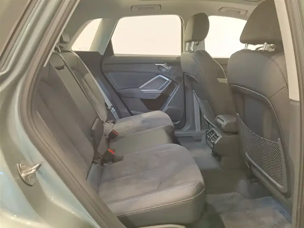 Audi Q3 2023 из CN, фото 5