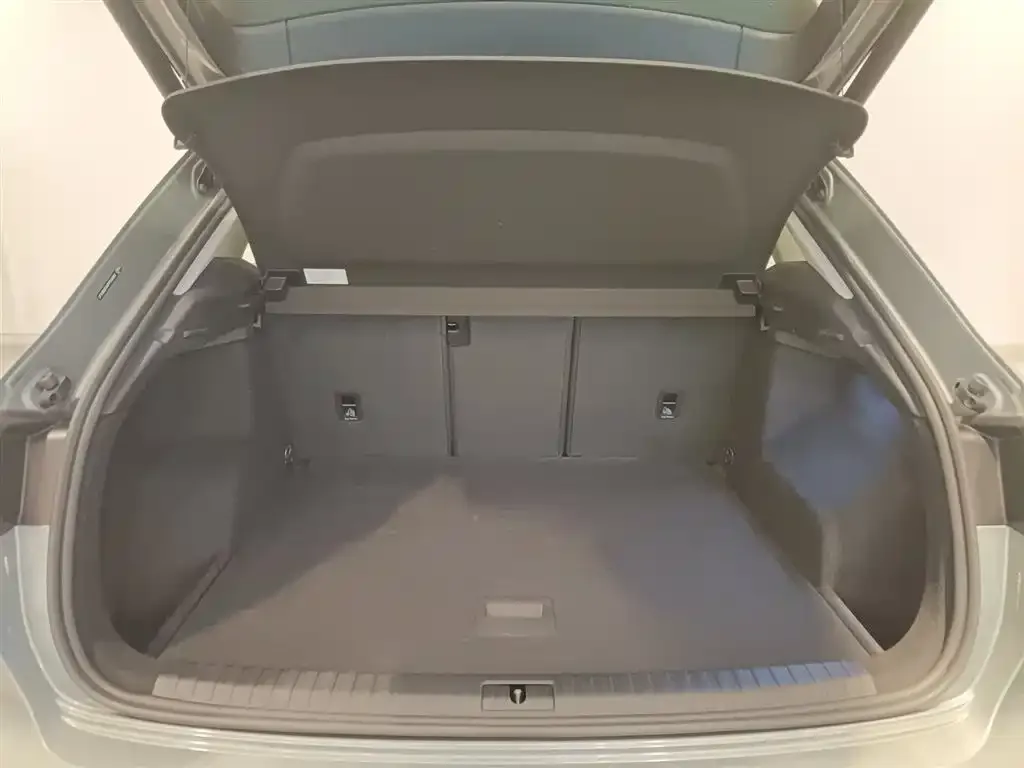 Audi Q3 2023 из CN, фото 2