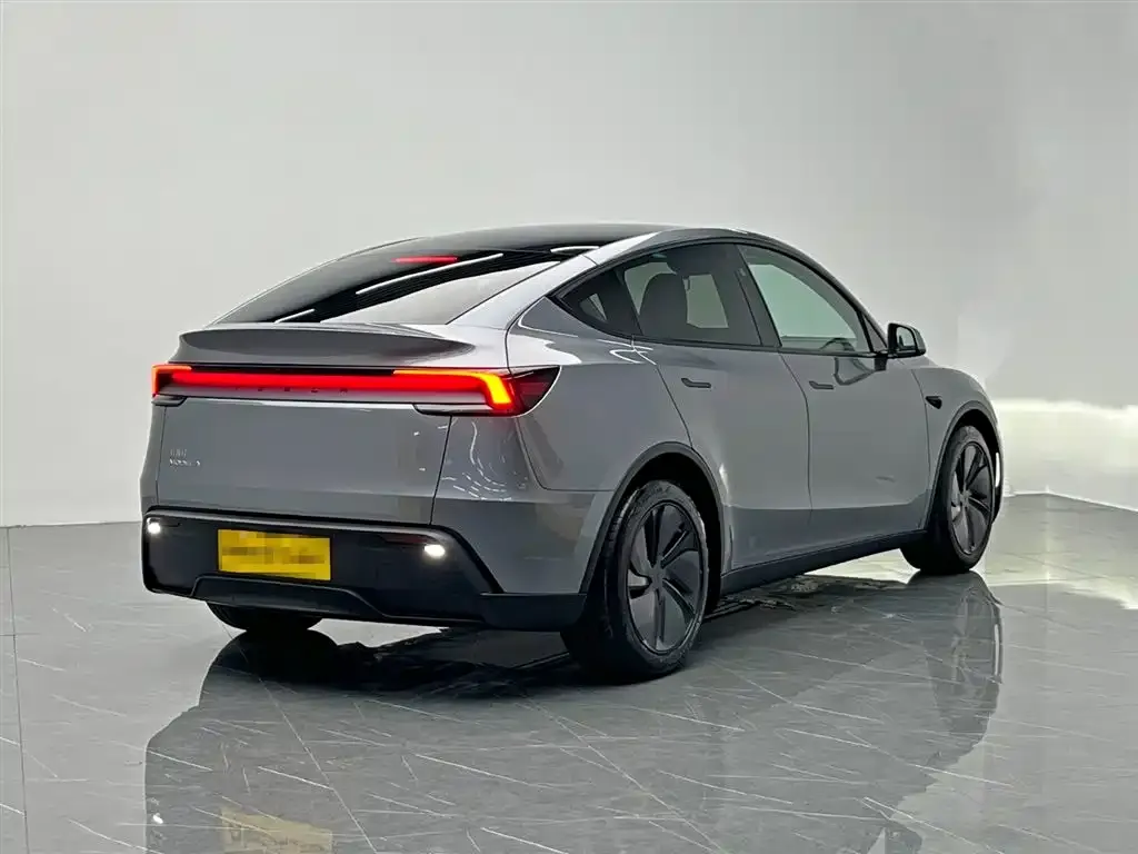 Tesla Model Y 2025 из CN, фото 3
