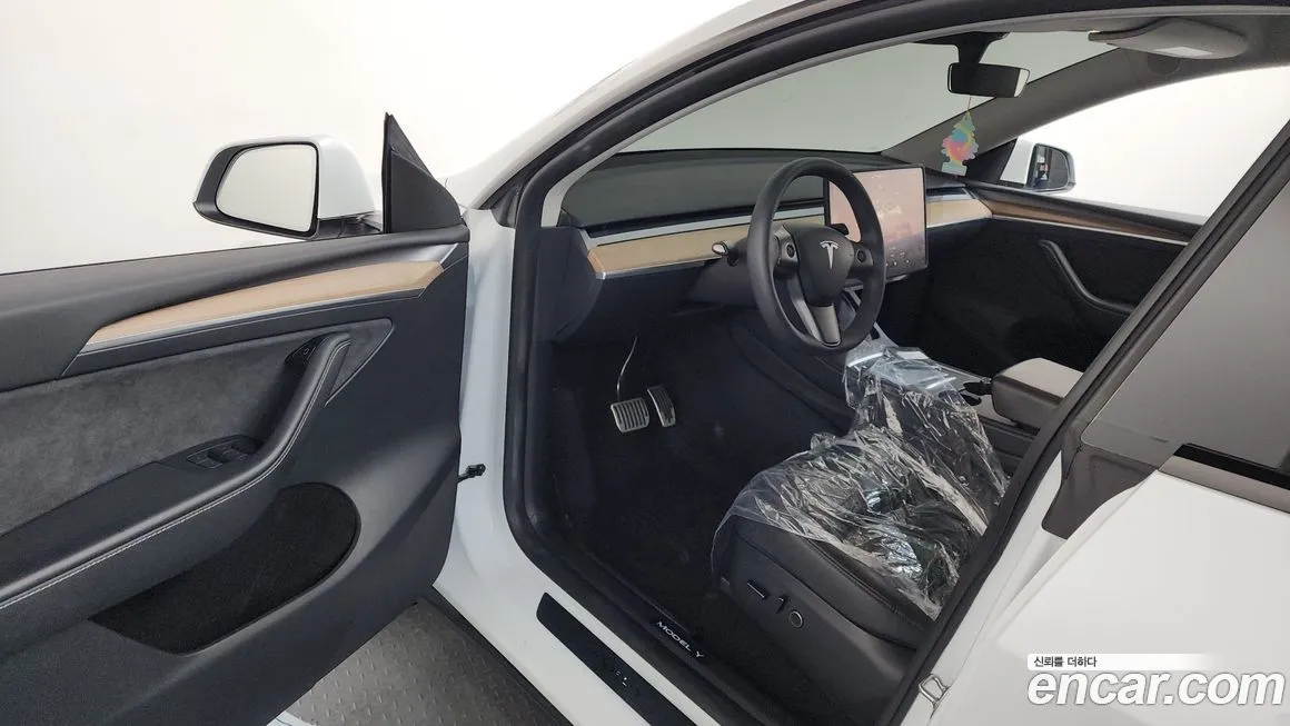 Tesla Model Y 2023 из KR, фото 9