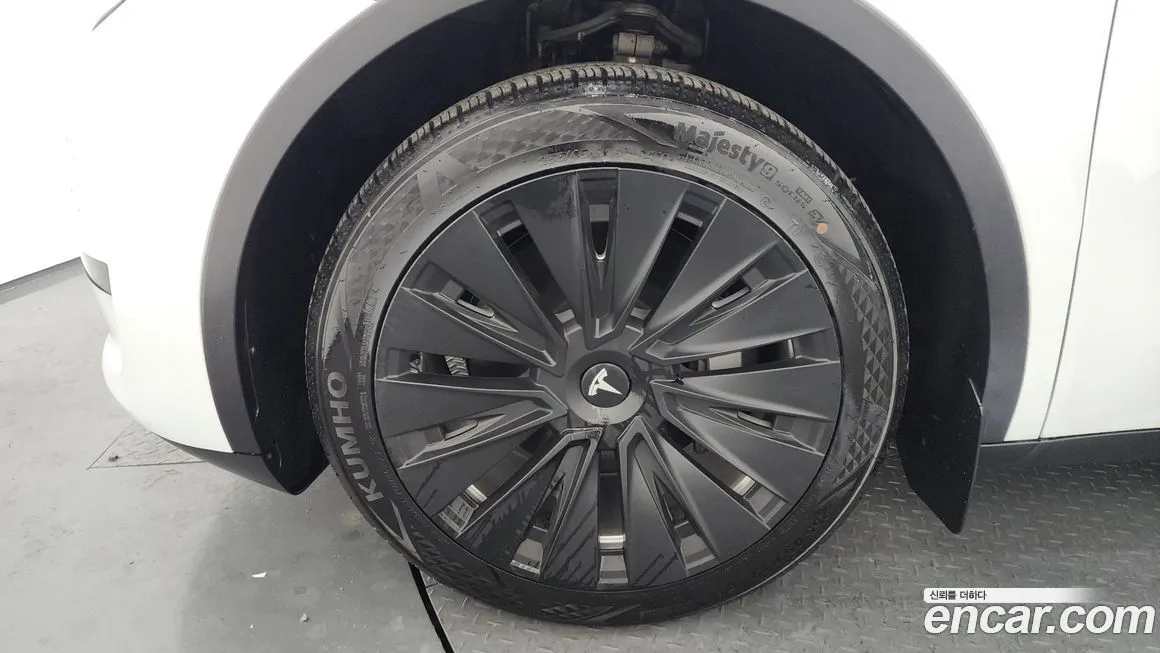 Tesla Model Y 2023 из KR, фото 7