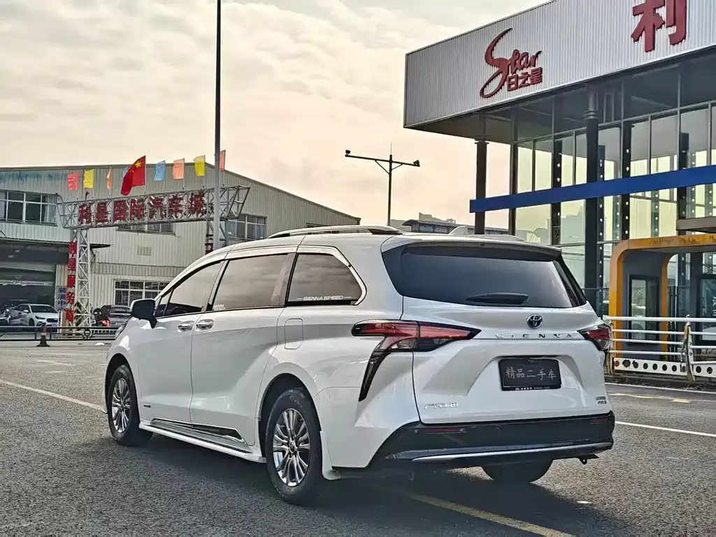 Toyota Sienna 2022 из CN, фото 9