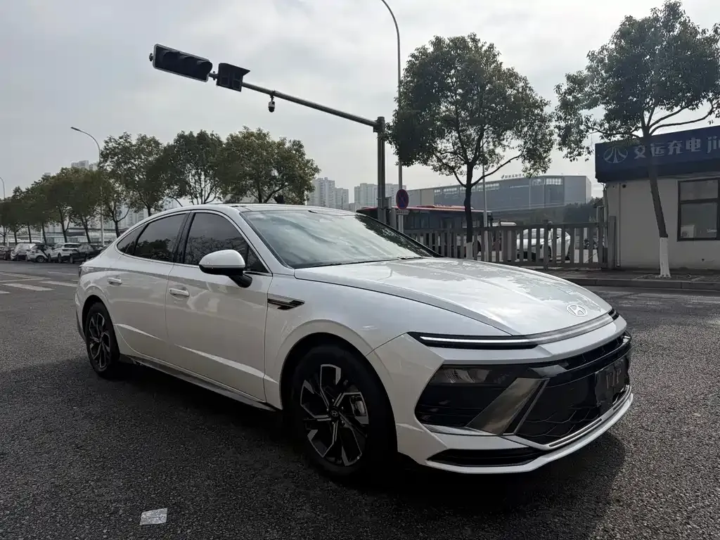 Hyundai Sonata 2024 из CN, фото 10