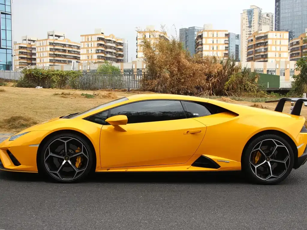Lamborghini Huracan 2023 из CN, фото 8