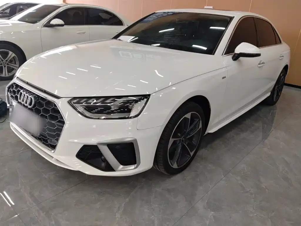 Audi A4L 2023 из CN, фото 1