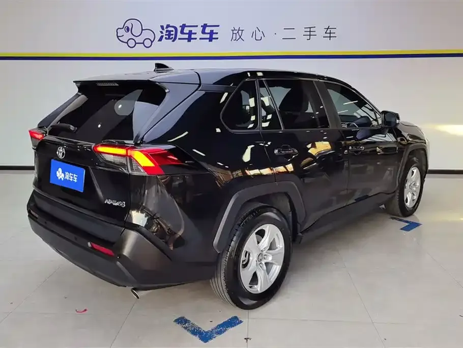 Toyota RAV4 2024 из CN, фото 4