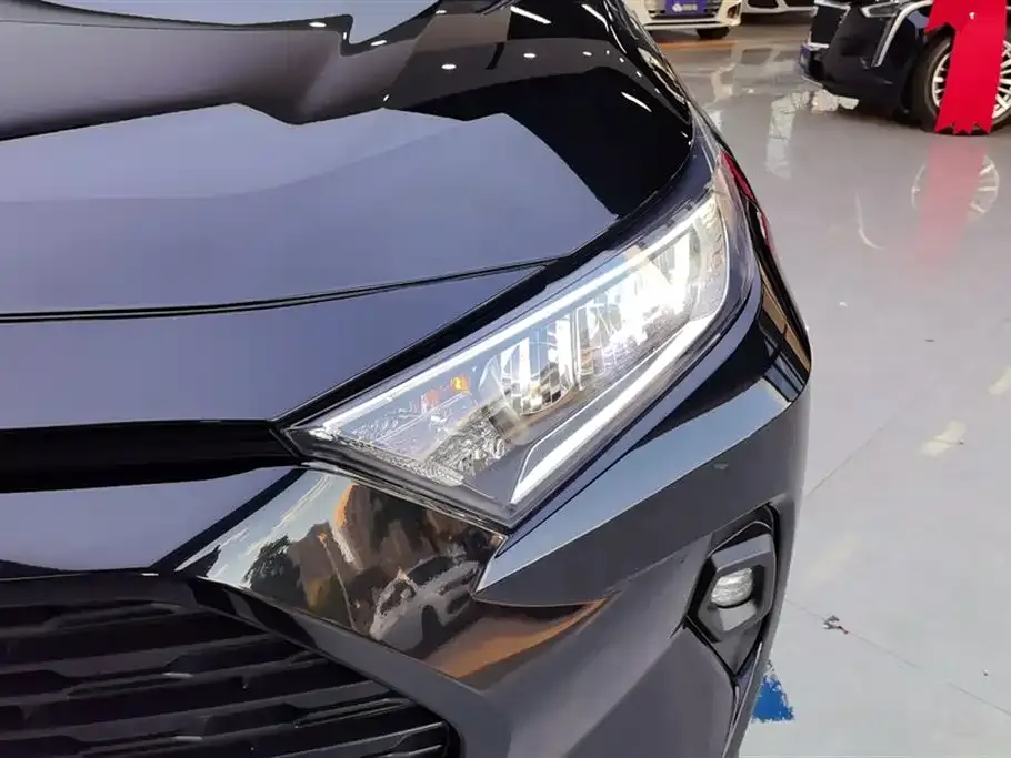 Toyota RAV4 2024 из CN, фото 5
