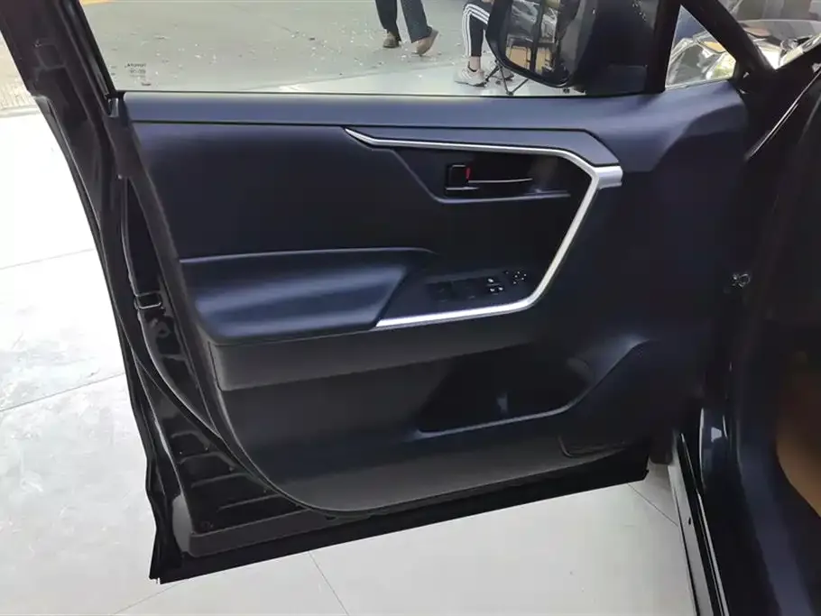 Toyota RAV4 2024 из CN, фото 7