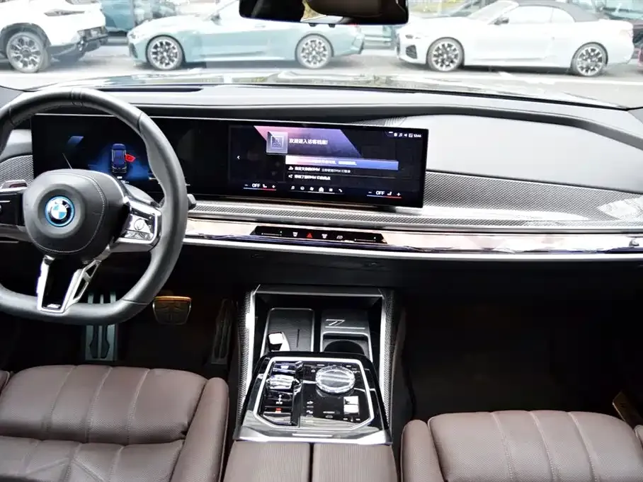 BMW i7 2025 из CN, фото 2
