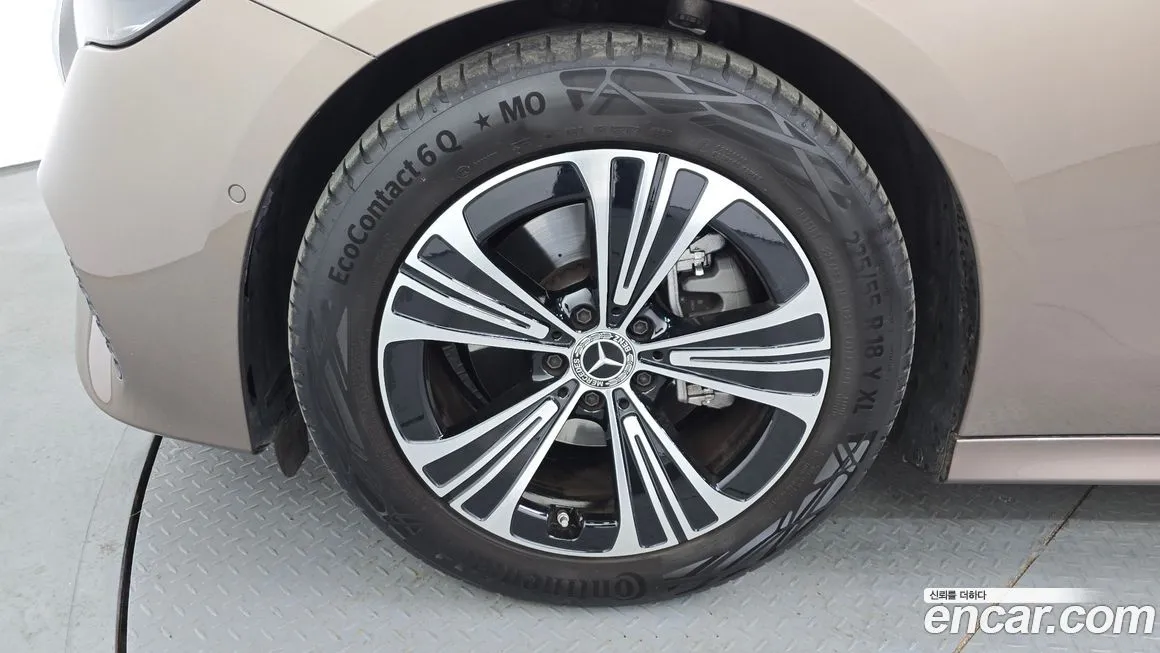 Mercedes-Benz E-Class 2025 из KR, фото 5