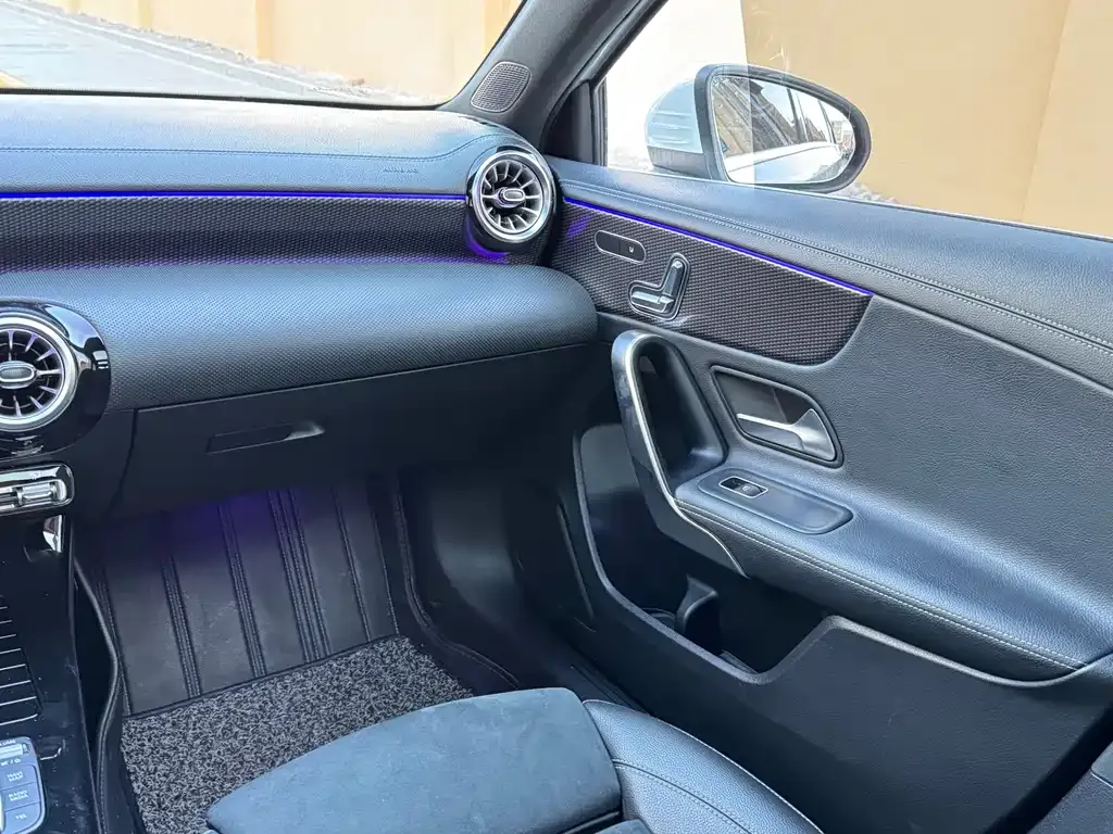 Mercedes-Benz A-Class 2023 из CN, фото 5