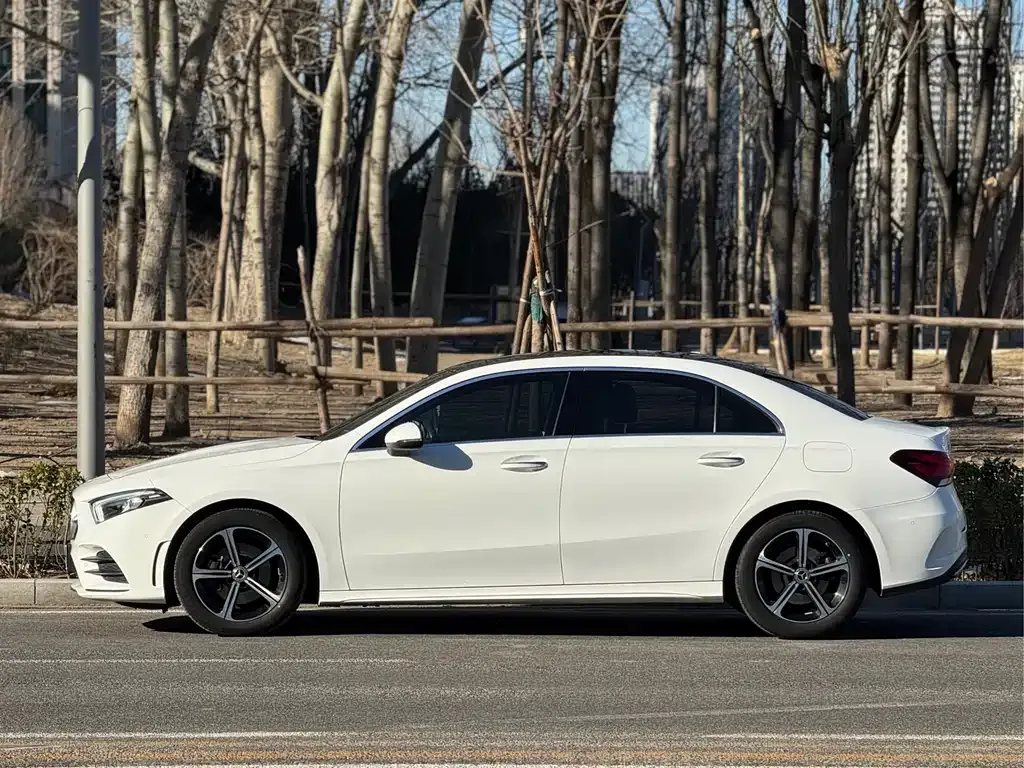 Mercedes-Benz A-Class 2023 из CN, фото 9